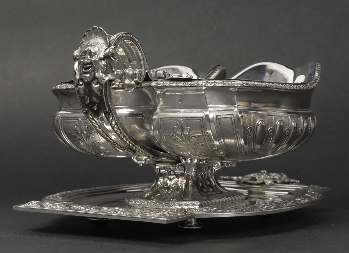 GUSTAVE ODIOT - Saucière double d’apparat Régence en argent massif XIXe