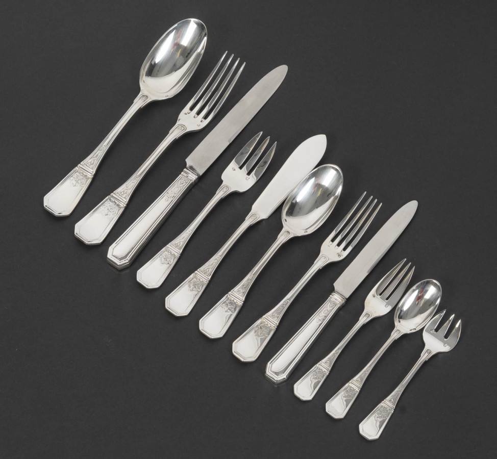 JEAN TETARD – C. CHRISTOFLE 144-PIECE SOLID SILVER FLATWARE SET, AUBUSSON PATTERN, Circa 1930