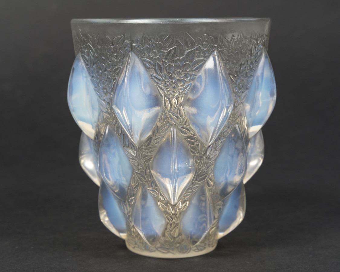 R. LALIQUE – Vase RAMPILLON  dit CABOCHONS et FLEURETTES 1927