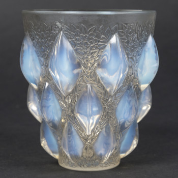 R. LALIQUE – Vase RAMPILLON  dit CABOCHONS et FLEURETTES 1927
