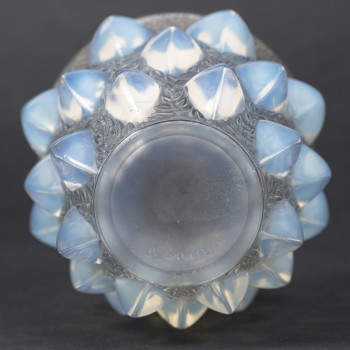 R. LALIQUE – Vase RAMPILLON  dit CABOCHONS et FLEURETTES 1925