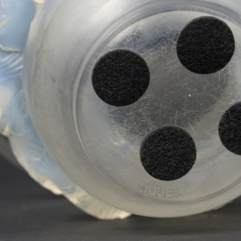 R. LALIQUE – PIRIAC Glass Vase, created in 1930