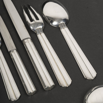 JEAN E. PUIFORCAT – 146-piece solid silver flatware set, "BIARRITZ" pattern, circa 1930