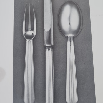 JEAN E. PUIFORCAT – Menagère en argent massif 146 pièces Modèle « BIARRITZ » CIRCA 1930