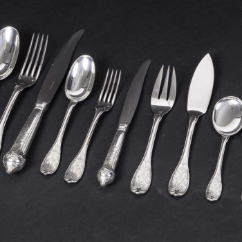 JEAN E. PUIFORCAT - MENAGERE 147 PIECES en ARGENT Modèle « ELYSEE » Epoque 1930