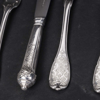 JEAN E. PUIFORCAT - MENAGERE 147 PIECES en ARGENT Modèle « ELYSEE » Epoque 1930