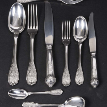 JEAN E. PUIFORCAT - MENAGERE 147 PIECES en ARGENT Modèle « ELYSEE » Epoque 1930