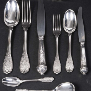 JEAN E. PUIFORCAT - 147-PIECE SILVER FLATWARE SET "ELYSEE" Pattern, Circa 1930