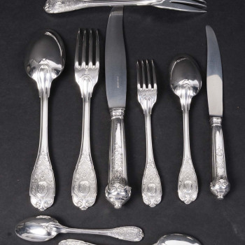 JEAN E. PUIFORCAT - 147-PIECE SILVER FLATWARE SET "ELYSEE" Pattern, Circa 1930