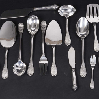 JEAN E. PUIFORCAT - MENAGERE 147 PIECES en ARGENT Modèle « ELYSEE » Epoque 1930