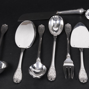 JEAN E. PUIFORCAT - MENAGERE 147 PIECES en ARGENT Modèle « ELYSEE » Epoque 1930