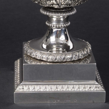 Jean-Charles CAHIER (1772 - 1849) TROPHY In silver Medici vase, Circa 1827