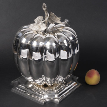 Mexican work from the 1970s, signed Gutierrez.