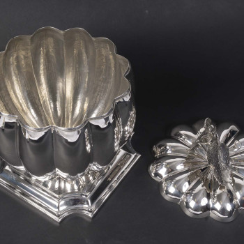 GUTIERREZ - Centre de table en forme de citrouille en argent massif Circa 1970