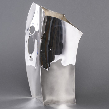 Comyns - Sterling silver water pitcher and presentation box, London, 2008