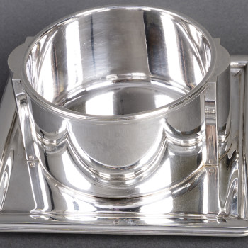 JEAN E. PUIFORCAT - Saucière et son intérieur en argent massif Epoque ART  DECO