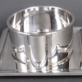 JEAN E. PUIFORCAT - Saucière et son intérieur en argent massif Epoque ART  DECO