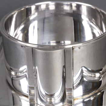 JEAN E. PUIFORCAT - Saucière et son intérieur en argent massif Epoque ART  DECO