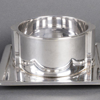 JEAN E. PUIFORCAT - Saucière et son intérieur en argent massif Epoque ART  DECO