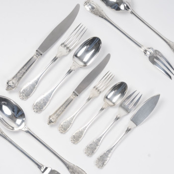 Jean E. Puiforcat  - solid silver flatware set  88 pieces  Élysée  1930