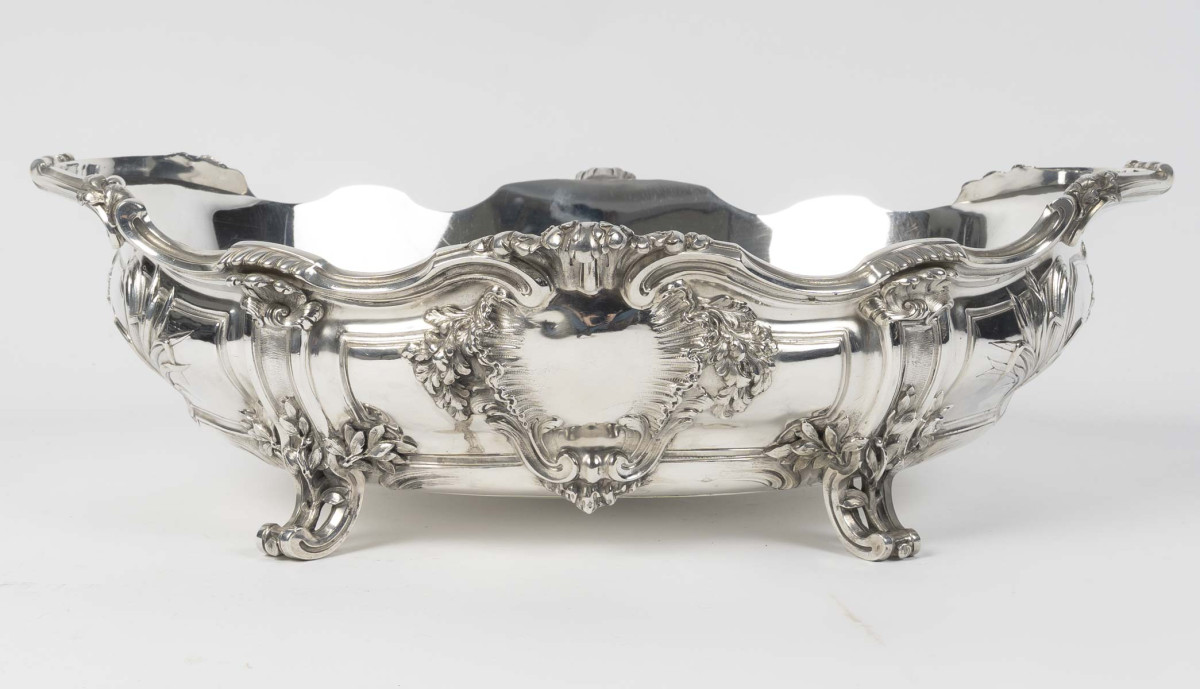 BOIN TABURET – LOUIS XV SOLID SILVER JARDINIERE AND ITS LINING - 19th Century