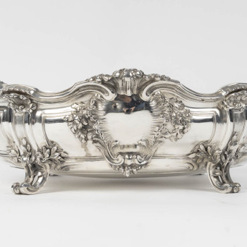 BOIN TABURET – JARDINIERE LOUIS XV EN ARGENT MASSIF ET SA DOUBLURE - XIXe