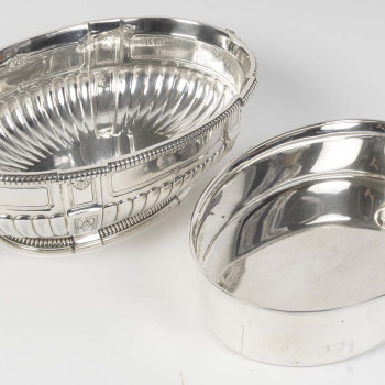 PUIFORCAT – SILVER JARDINIERE and its lining - Circa early 20th