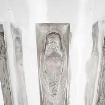 René Lalique - “Six Figurines Goblet” Vase, model created in 1912