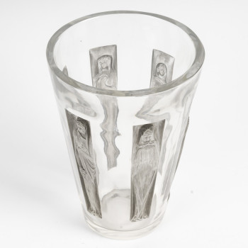 René Lalique - “Six Figurines Goblet” Vase, model created in 1912
