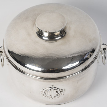 CHRISTIAN DIOR Service à caviar en argent massif et cristal Italie du Nord, XXe siècle