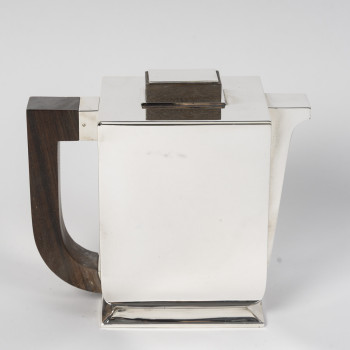 TETARD FRERES - Art Deco Silver Tea and Coffee Service, Cubist Pattern, Circa 1925/1930