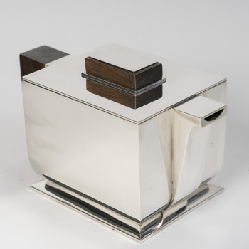 TETARD FRERES - Art Deco Silver Tea and Coffee Service, Cubist Pattern, Circa 1925/1930