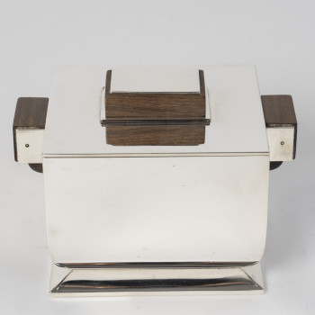 TETARD FRERES - Art Deco Silver Tea and Coffee Service, Cubist Pattern, Circa 1925/1930
