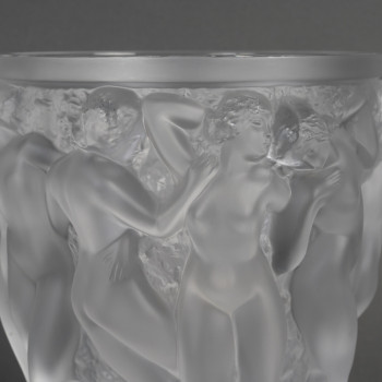 LALIQUE France – Vase dit « Bacchantes « modèle créer en 1927