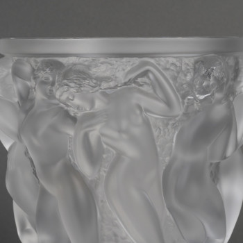 LALIQUE France – Vase dit « Bacchantes « modèle créer en 1927