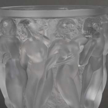 LALIQUE France – Vase dit « Bacchantes « modèle créer en 1927