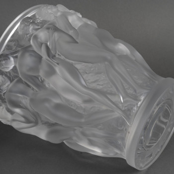 LALIQUE France – Vase dit « Bacchantes « modèle créer en 1927