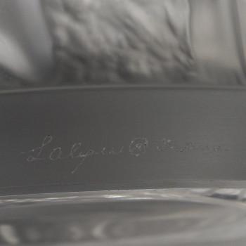 LALIQUE France – Vase dit « Bacchantes « modèle créer en 1927