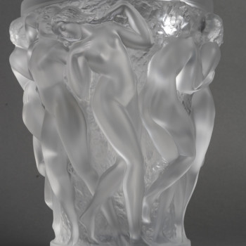 LALIQUE France – Vase dit « Bacchantes « modèle créer en 1927