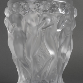 LALIQUE France – Vase dit « Bacchantes « modèle créer en 1927