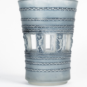 R. LALIQUE - Vase FLORENCE Modèle créé le 28 avril 1937