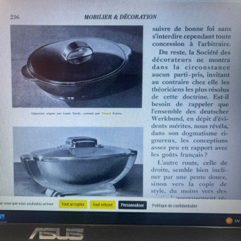 TÉTARD - Grande boîte ovale couverte argent massif moderniste, vers 1930–1940