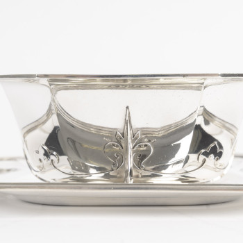 CARDEILHAC – Sauce boat and integral stand, "Fer de Lance" pattern, late 19th century