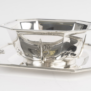 CARDEILHAC – Sauce boat and integral stand, "Fer de Lance" pattern, late 19th century