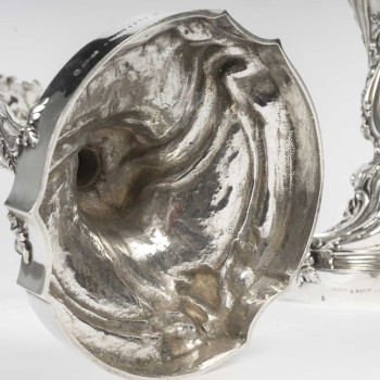 GUSTAVE ODIOT - Importante Paire de candélabres à sept bras  de lumière en argent massif. EPOQUE...