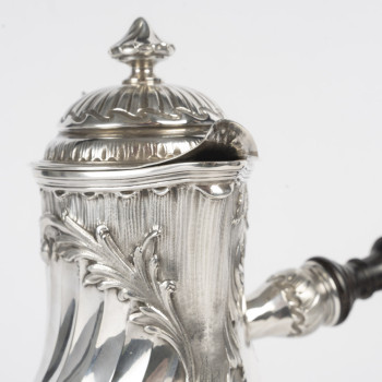 L. LAPAR – Solid silver coffee pot with a detachable wooden handle, in its original case, circa...
