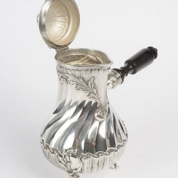 L. LAPAR – Solid silver coffee pot with a detachable wooden handle, in its original case, circa...