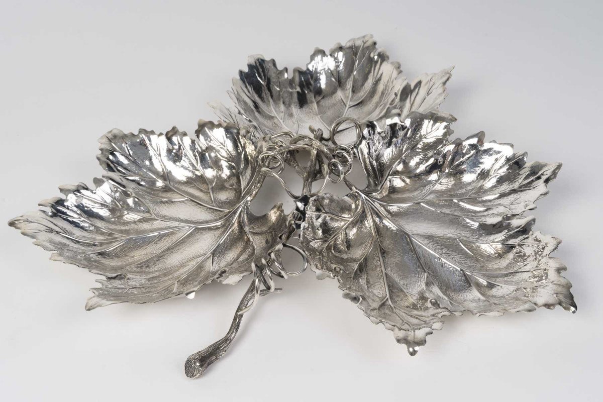 Gianmaria Buccellati - Centre de table en argent massif à trois feuilles de vigne
