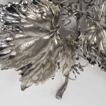 Gianmaria Buccellati – Sterling silver centerpiece with three vine leaves