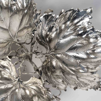 Gianmaria Buccellati – Sterling silver centerpiece with three vine leaves